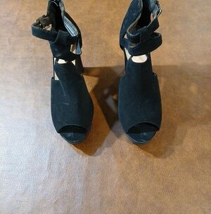 TOP Moda Black Suede Peep-Toe Ankle Strap Block Heels